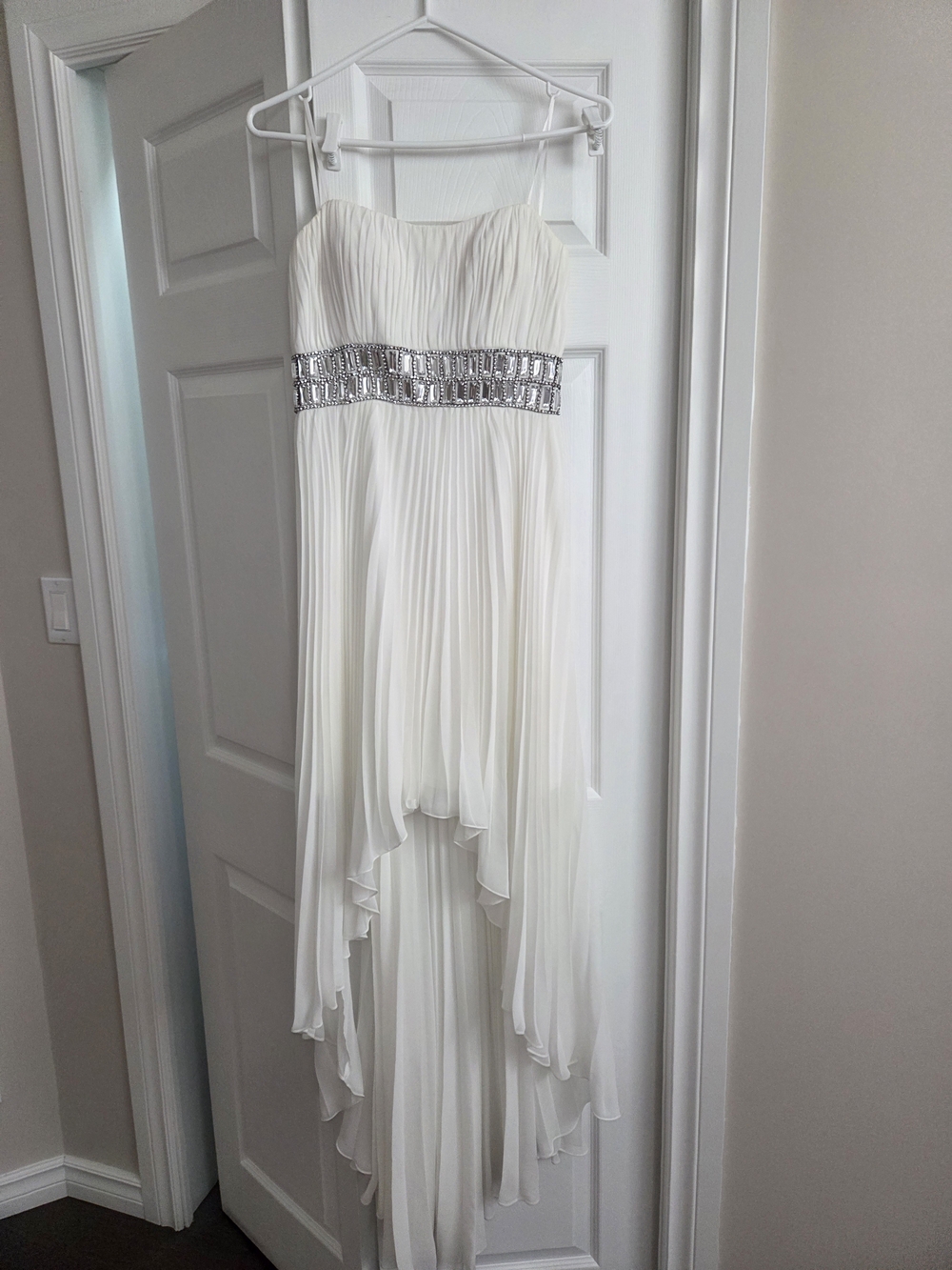 Decode 1.8 White Strapless High-Low Gown Crystal Belt Size 10